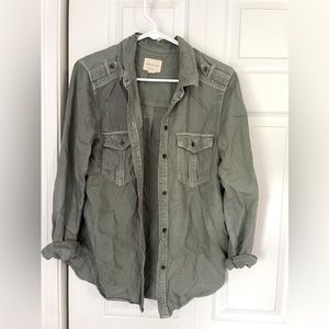 American Eagle Button Up Shirt Size Small